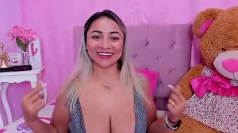 Snapshot of milf_bigass_ chatting on 20, 6, 2026 Antonella online show from 20, 6, 2026