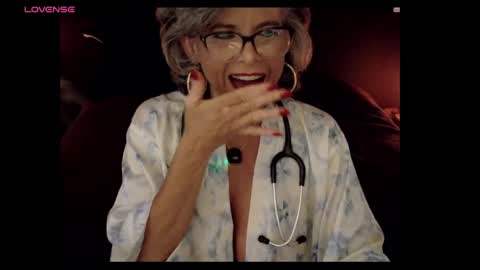 Snapshot of milf_ette chatting on 9, 5, 2026 Fabiola online show from 9, 5, 2026