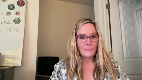 Snapshot of milf_goddess chatting on 12, 1, 2025 MIlf Goddess online show from 12, 1, 2025