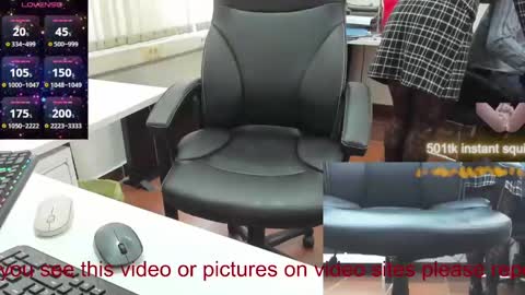 Snapshot of milf_viktoria chatting on 12, 3, 2025 Viktoria online show from 12, 3, 2025