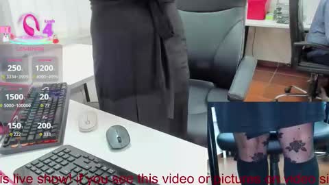 Snapshot of milf_viktoria chatting on 23, 10, 2025 Viktoria online show from 23, 10, 2025