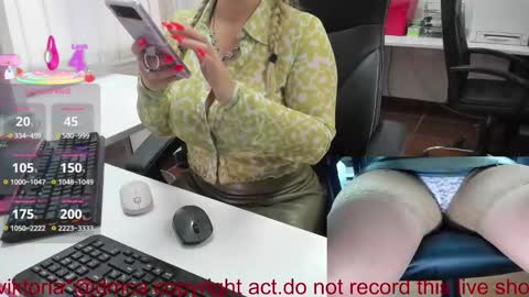 Snapshot of milf_viktoria chatting on 29, 11, 2025 Viktoria online show from 29, 11, 2025