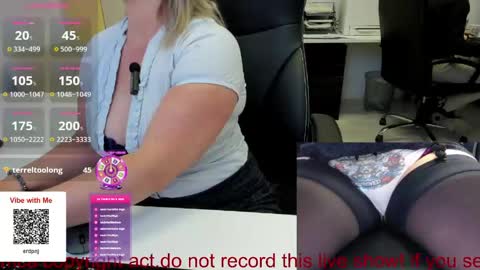 Snapshot of milf_viktoria chatting on 27, 5, 2026 Viktoria online show from 27, 5, 2026