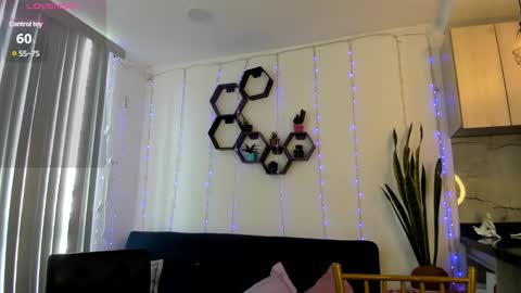 Snapshot of milfashley chatting on 7, 1, 2025 ASHLEY online show from 7, 1, 2025