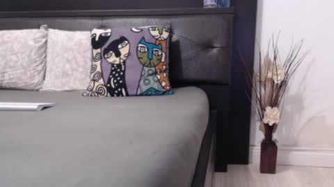 milfa online show from 17, 9, 2025