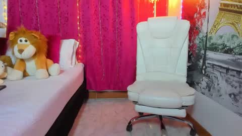 Nakary Bustamante online show from 2, 3, 2025