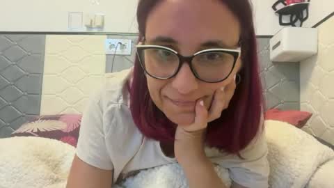 Snapshot of milfcodergirl chatting on 31, 7, 2026 Milf Coder Girl online show from 31, 7, 2026