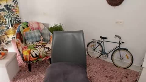 MilfElla online show from 21, 1, 2025