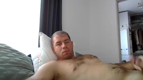 Snapshot of milfhunter195 chatting on 3, 8, 2026 milfhunter195 online show from 3, 8, 2026