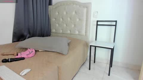 Snapshot of milfnew chatting on 9, 11, 2025 Nataly online show from 9, 11, 2025