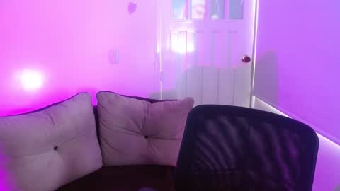 Snapshot of milfrosalie chatting on 13, 2, 2026 Rosalie online show from 13, 2, 2026