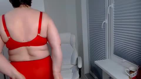 MilfScarlette online show from 21, 4, 2026