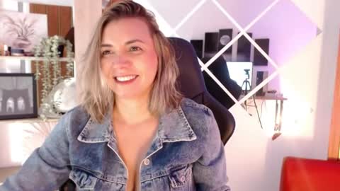 Snapshot of milfsecret69 chatting on 12, 7, 2026 Sara online show from 12, 7, 2026