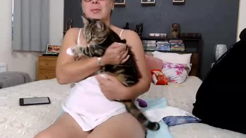 milfyanddaddy online show from 16, 6, 2026