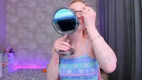 Snapshot of miliameow chatting on 29, 7, 2026 Milia online show from 29, 7, 2026