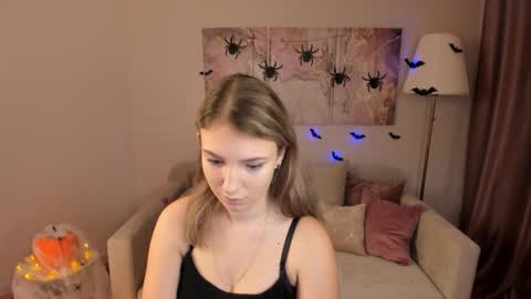 milinafox online show from 19, 10, 2025