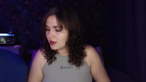 Snapshot of milk_slice chatting on 9, 9, 2025 Stella and Neo online show from 9, 9, 2025