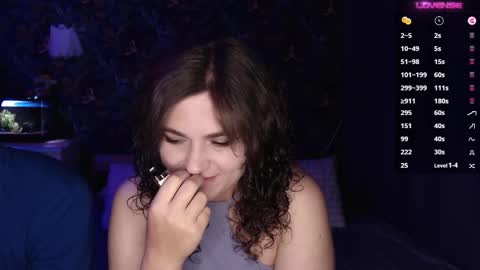 Snapshot of milk_slice chatting on 29, 9, 2025 Stella and Neo online show from 29, 9, 2025