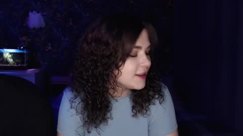 Snapshot of milk_slice chatting on 12, 10, 2025 Stella and Neo online show from 12, 10, 2025