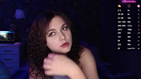 Snapshot of milk_slice chatting on 31, 10, 2025 Stella and Neo online show from 31, 10, 2025