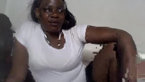 Snapshot of milk_titz chatting on 2, 1, 2025 kinwity online show from 2, 1, 2025