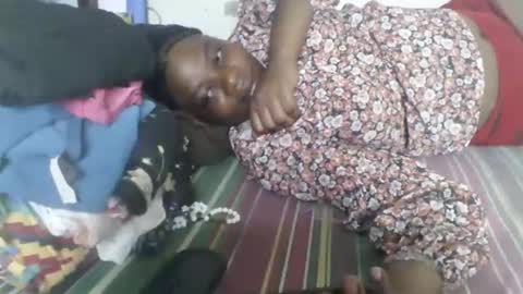 Snapshot of milk_titz chatting on 4, 1, 2025 kinwity online show from 4, 1, 2025