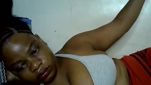 Snapshot of milk_titz chatting on 6, 1, 2025 kinwity online show from 6, 1, 2025