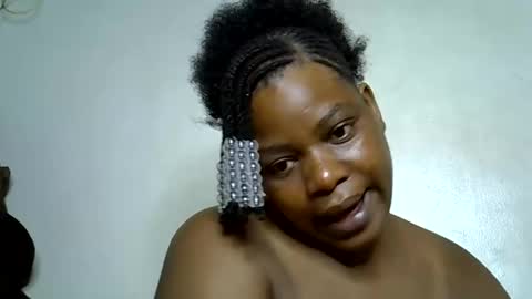 Snapshot of milk_titz chatting on 12, 1, 2025 kinwity online show from 12, 1, 2025