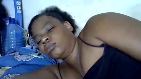 Snapshot of milk_titz chatting on 15, 1, 2025 kinwity online show from 15, 1, 2025