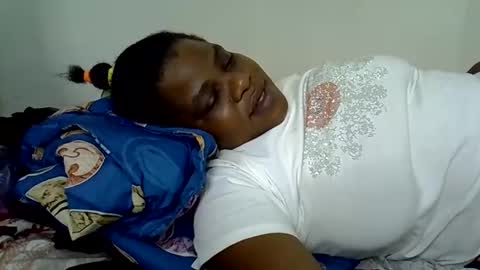 Snapshot of milk_titz chatting on 31, 1, 2025 kinwity online show from 31, 1, 2025