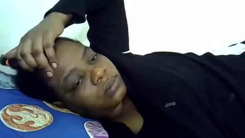 Snapshot of milk_titz chatting on 1, 2, 2025 kinwity online show from 1, 2, 2025