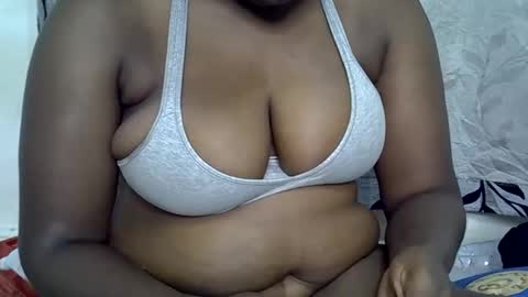 Snapshot of milk_titz chatting on 10, 2, 2025 kinwity online show from 10, 2, 2025