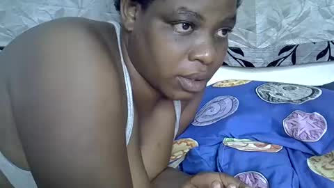 Snapshot of milk_titz chatting on 10, 2, 2025 kinwity online show from 10, 2, 2025