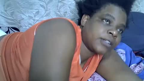 Snapshot of milk_titz chatting on 10, 2, 2025 kinwity online show from 10, 2, 2025