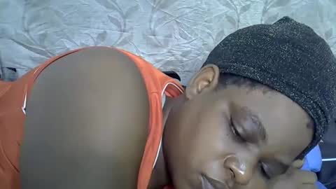 Snapshot of milk_titz chatting on 11, 2, 2025 kinwity online show from 11, 2, 2025