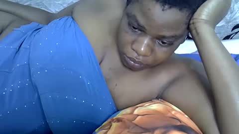 Snapshot of milk_titz chatting on 14, 2, 2025 kinwity online show from 14, 2, 2025