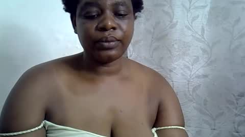 Snapshot of milk_titz chatting on 16, 2, 2025 kinwity online show from 16, 2, 2025