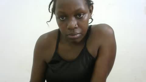 Snapshot of milk_titz chatting on 17, 2, 2025 kinwity online show from 17, 2, 2025