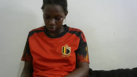 Snapshot of milk_titz chatting on 17, 2, 2025 kinwity online show from 17, 2, 2025