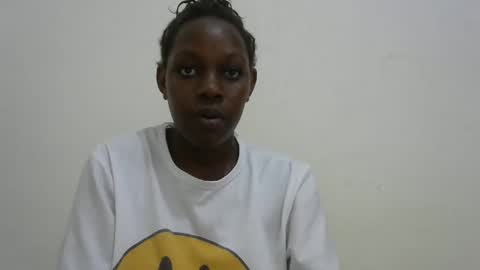 Snapshot of milk_titz chatting on 18, 2, 2025 kinwity online show from 18, 2, 2025