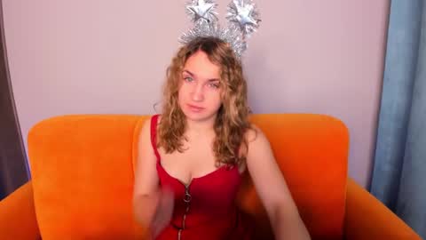 milkablond online show from 14, 2, 2025