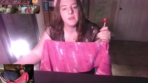 Snapshot of milkedmilf chatting on 5, 11, 2025 milkedmilf online show from 5, 11, 2025