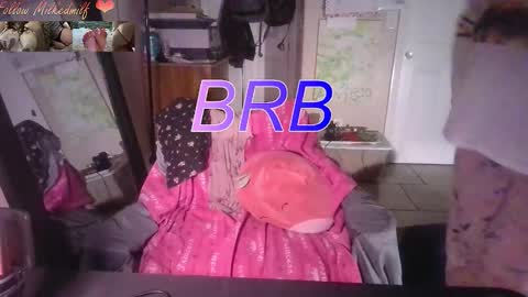 Snapshot of milkedmilf chatting on 12, 11, 2025 milkedmilf online show from 12, 11, 2025