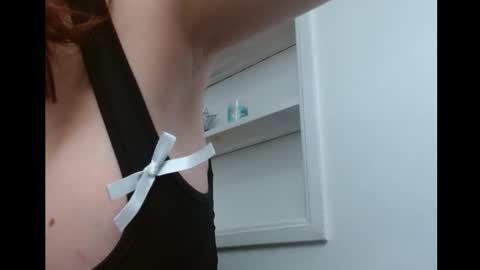 Snapshot of milker_amira chatting on 12, 3, 2026 Amira online show from 12, 3, 2026