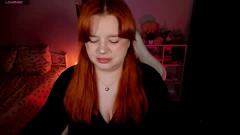 Snapshot of milky_wayx chatting on 9, 10, 2025 Lisa online show from 9, 10, 2025