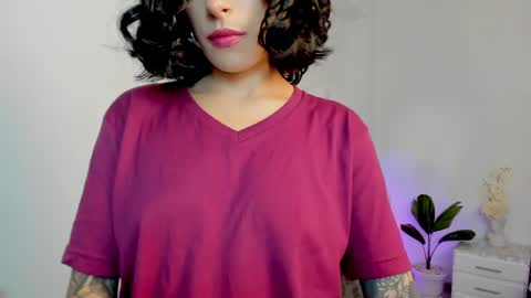 Snapshot of milla_pixxie chatting on 19, 12, 2024 Milagros online show from 19, 12, 2024