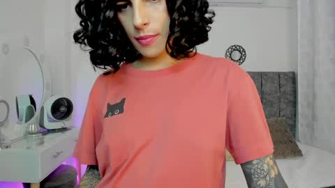 Snapshot of milla_pixxie chatting on 1, 2, 2025 Milagros online show from 1, 2, 2025