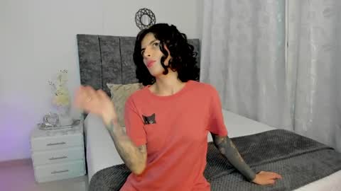 Snapshot of milla_pixxie chatting on 15, 2, 2025 Milagros online show from 15, 2, 2025