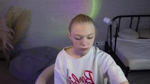 Hello  Im Mila online show from 17, 9, 2025