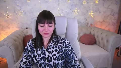 Snapshot of millaluxlove chatting on 13, 1, 2026 millaluxlove online show from 13, 1, 2026